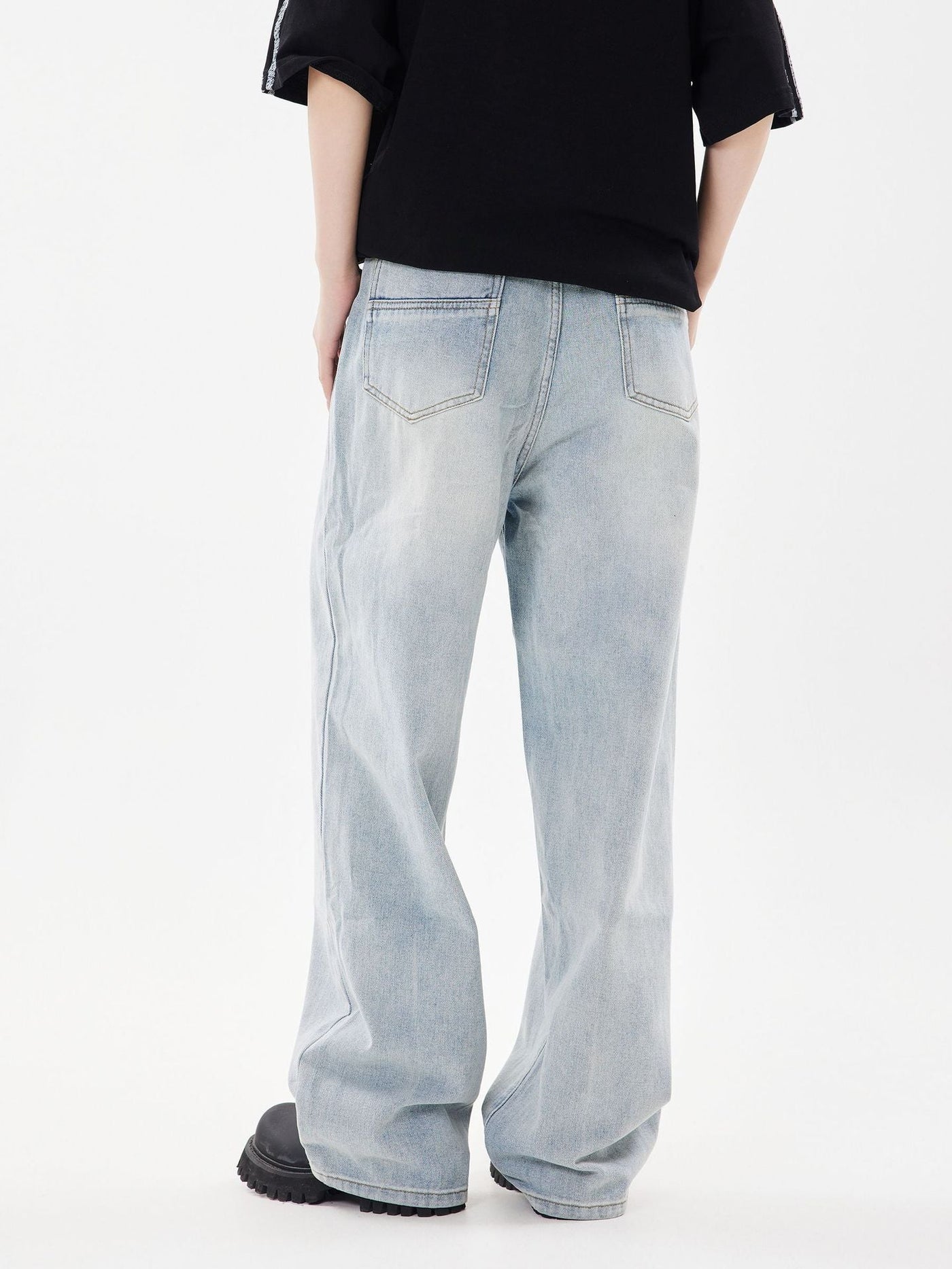 Urban Reversed Straight-Leg Jeans